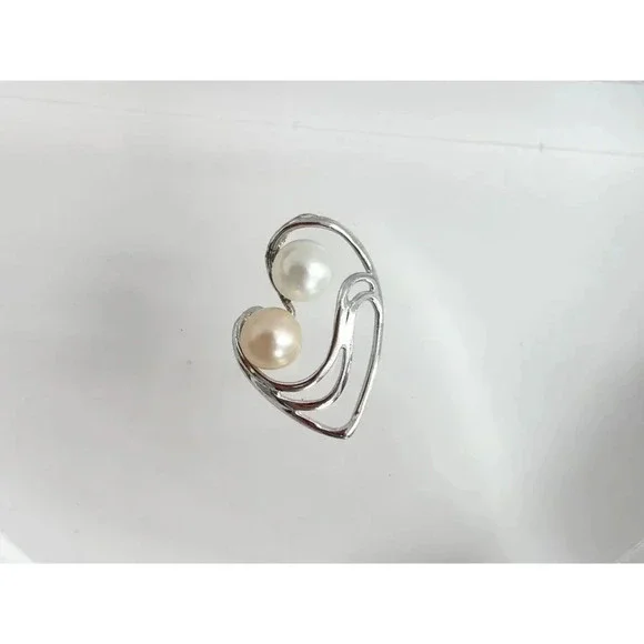 Silver Tone Double Faux Round Pearl Heart Shaped Modernist Vintage Pendant - Picture 3 of 9